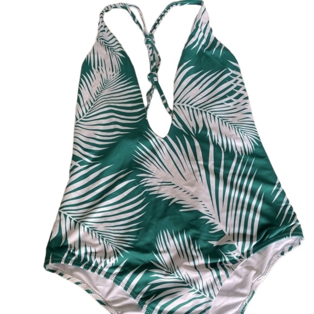 CUPSHE WOMENS SWIMSUIT💚🤍💚New with tags